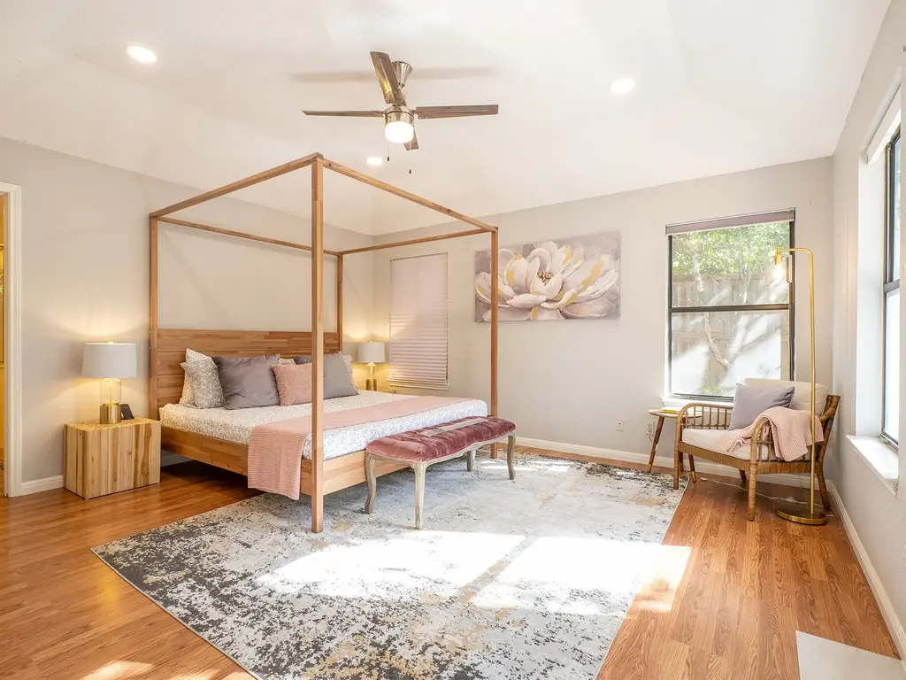 8906 Scotsman Drive, Austin