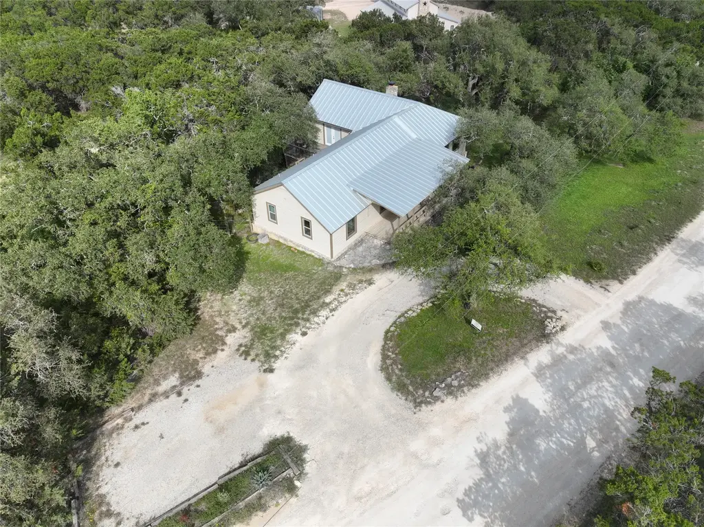 111 Sierra Loma, Wimberley