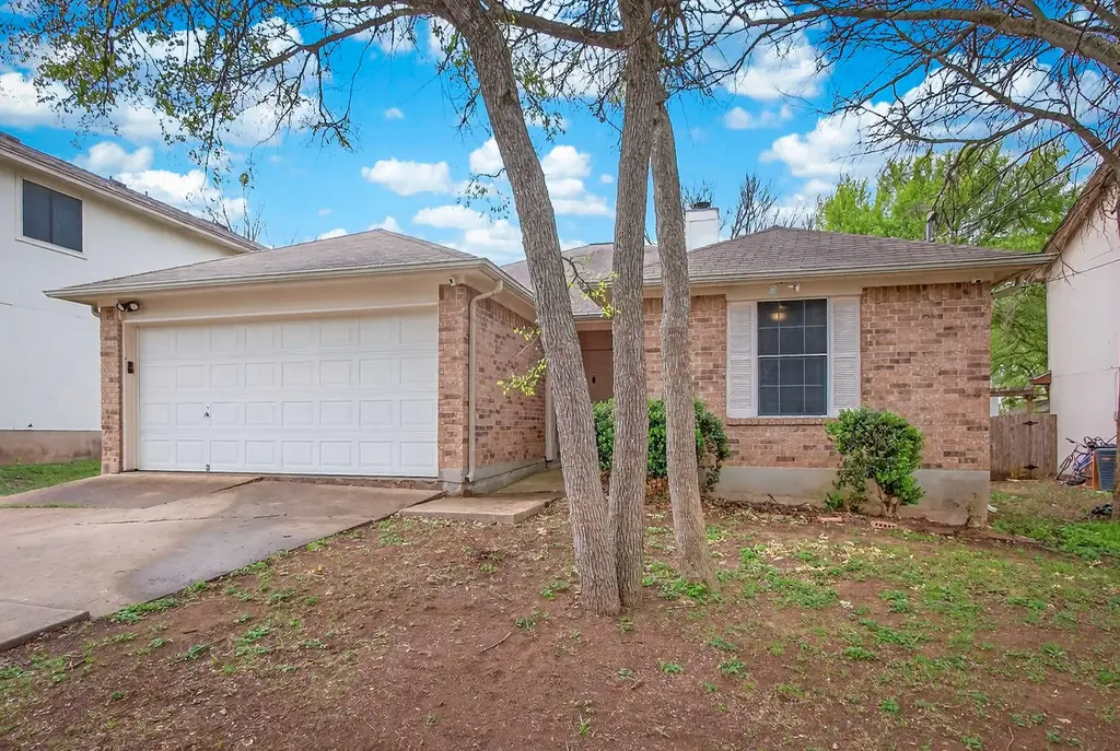 103 Songbird Court, Cedar Creek