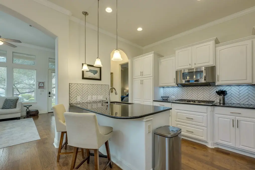 118 Perpetuation Drive, Austin
