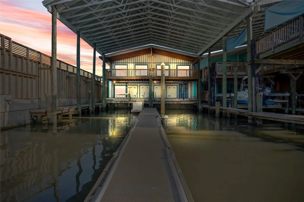 318 W Cotter Avenue 2, Port Aransas