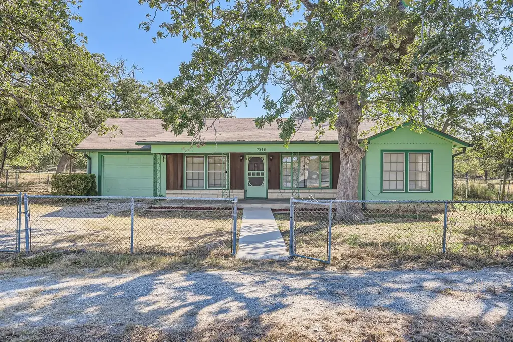 7348 S Us Highway 183 Highway, Lockhart