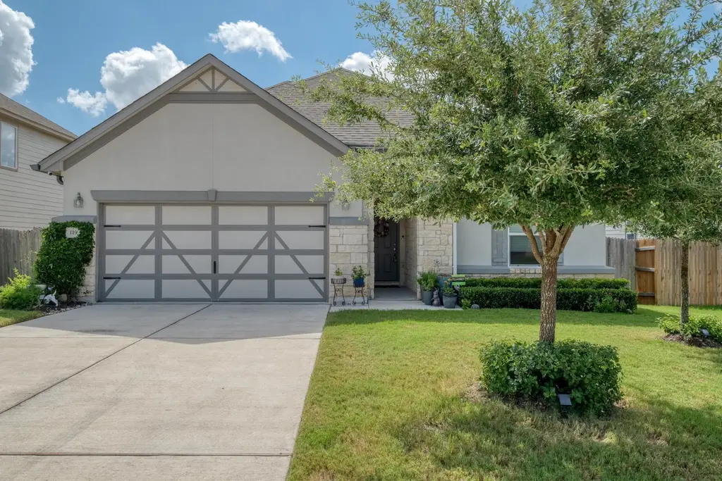 119 W Point Way, Elgin