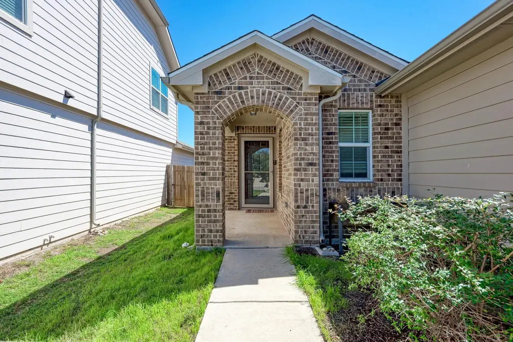 14911 Breccia Road, Manor