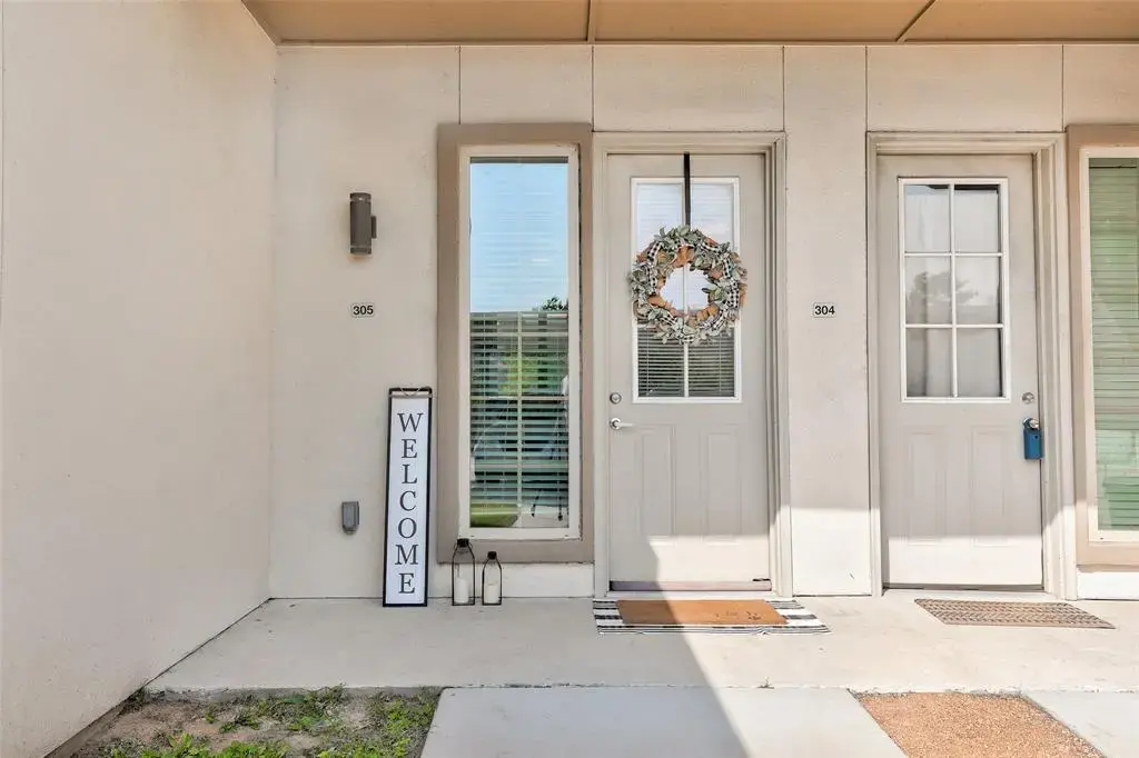 2400 Louis Henna Boulevard 305, Round Rock