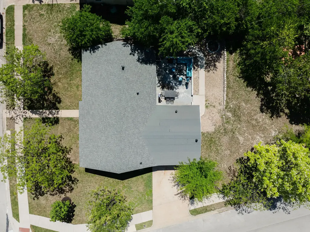 7706 Delafield Lane, Austin