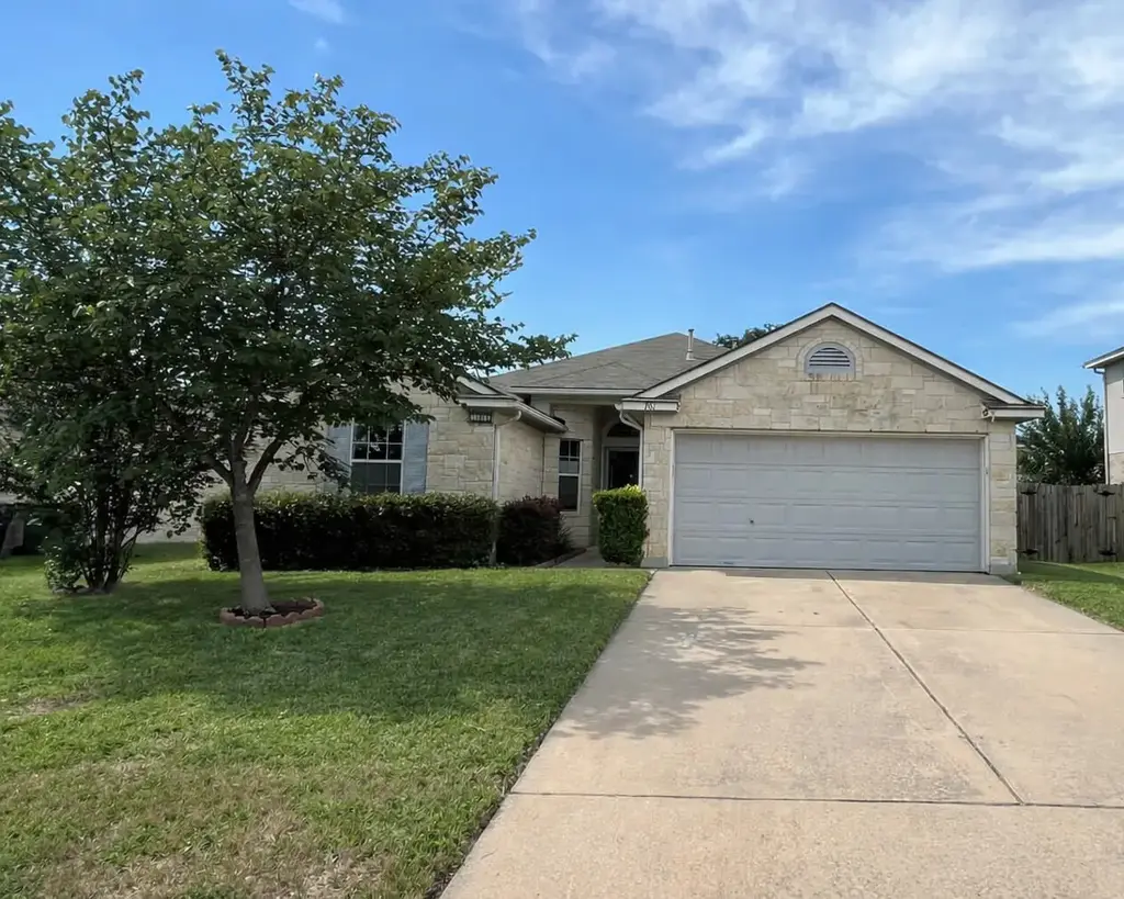 701 Los Robles Road, Leander