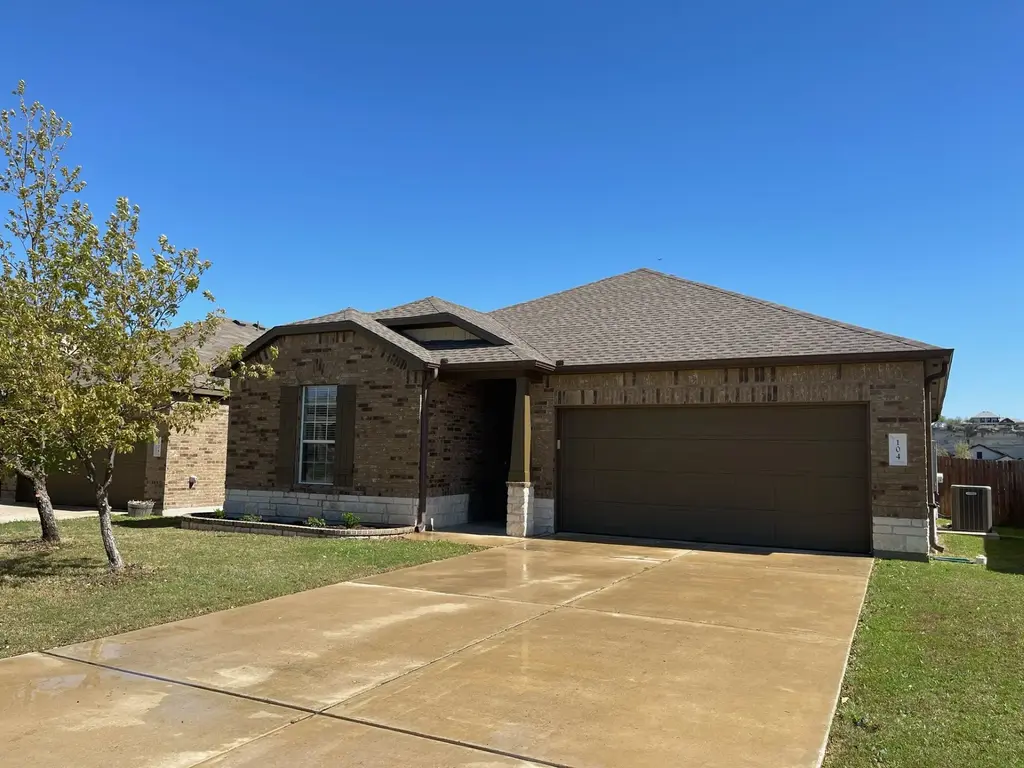 104 Sierra Mar Loop, Leander