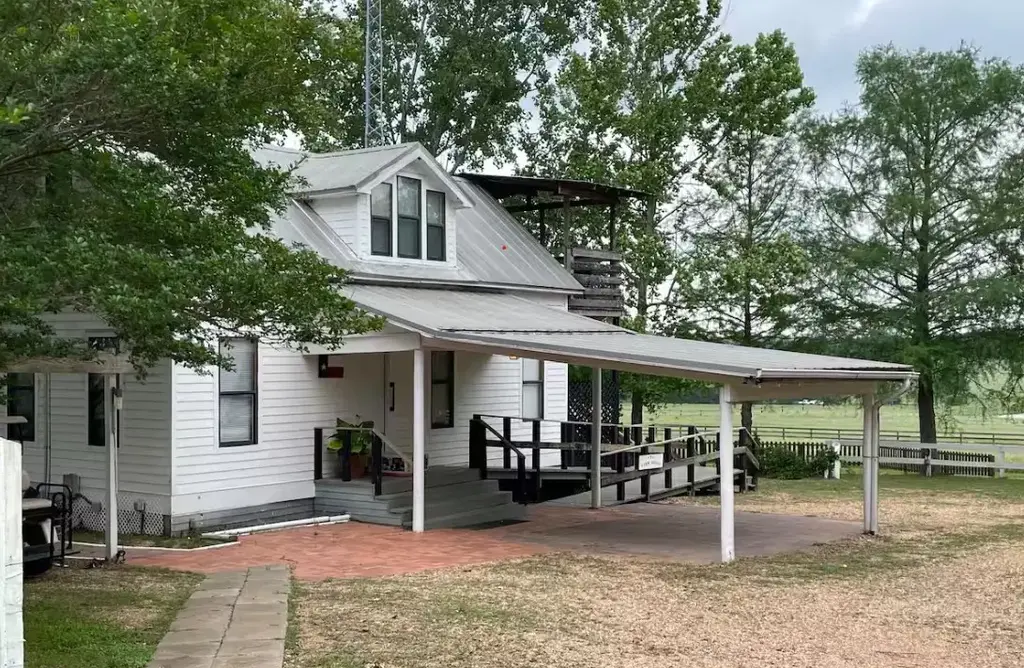 1241 Post Oakpoint Road, New Ulm