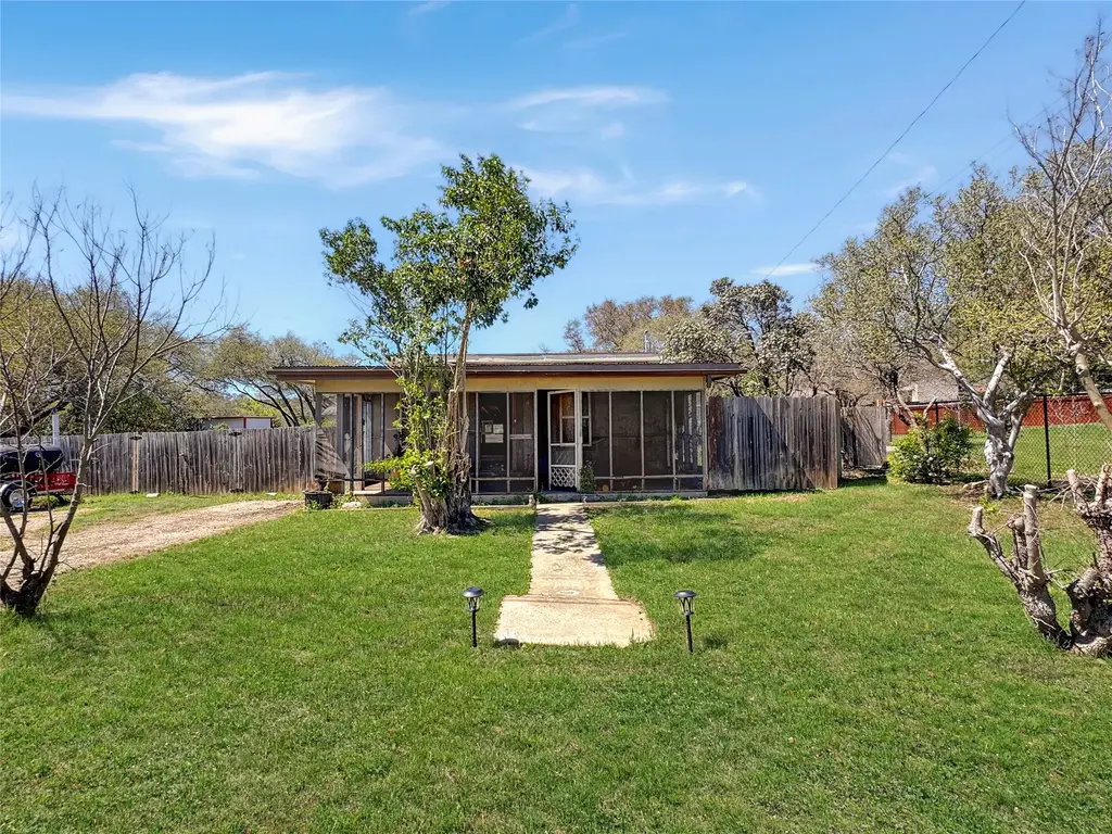10900 2nd Street, Jonestown
