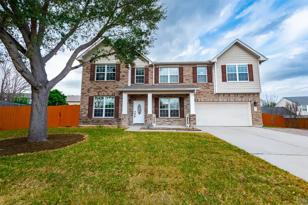 184 Tulip Cove, Kyle