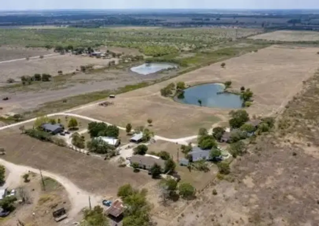99 Roots Road, Martindale