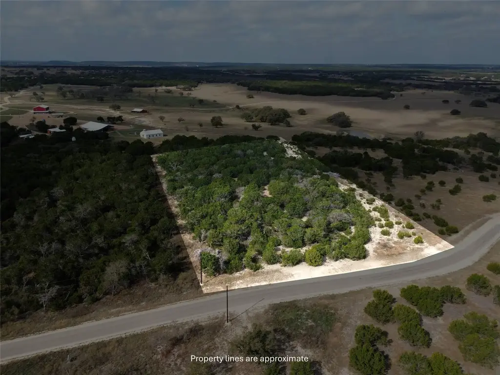 Tract 9 Burnet Oaks Drive, Burnet