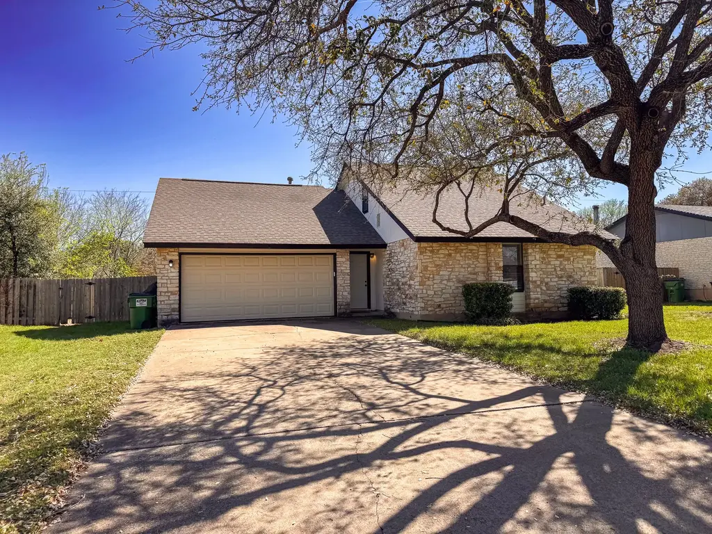 505 Cambridge, Round Rock