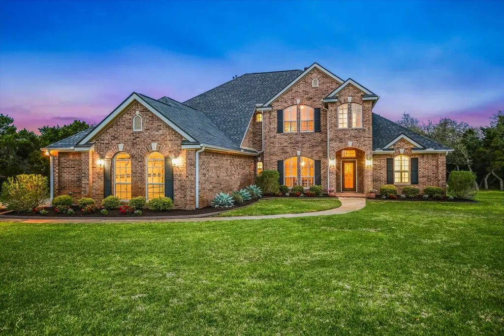 504 Saddlehorn Drive, Dripping Springs
