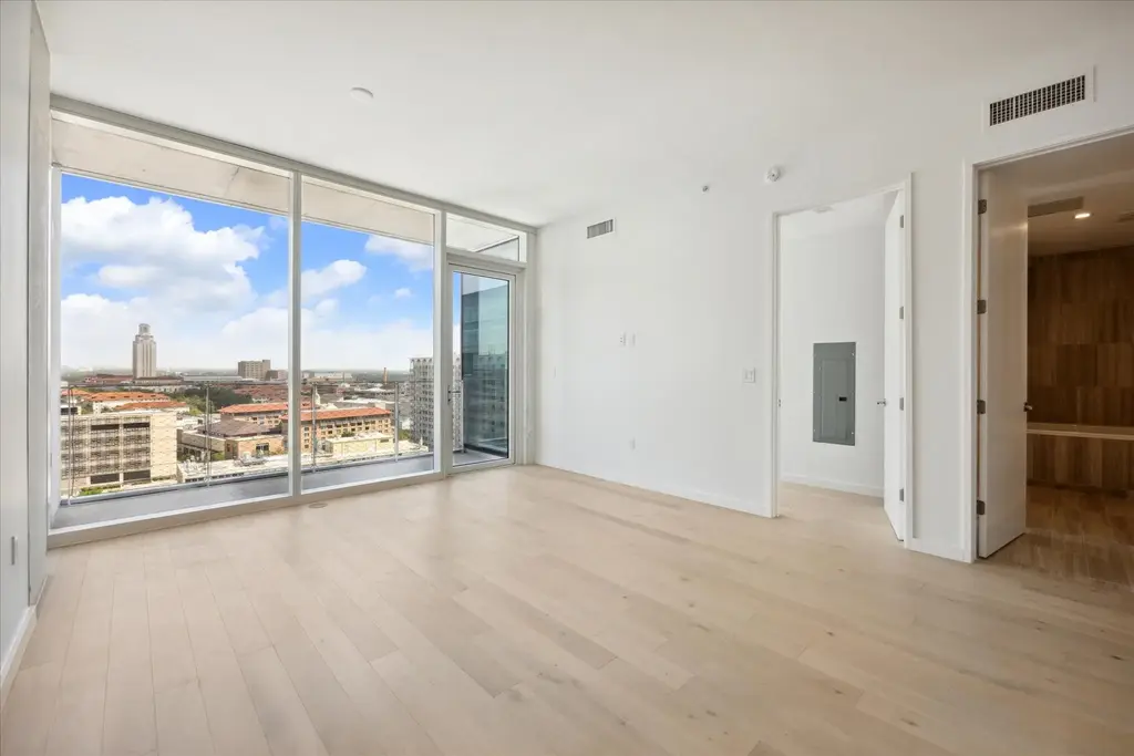 313 W 17th Street 1502, Austin
