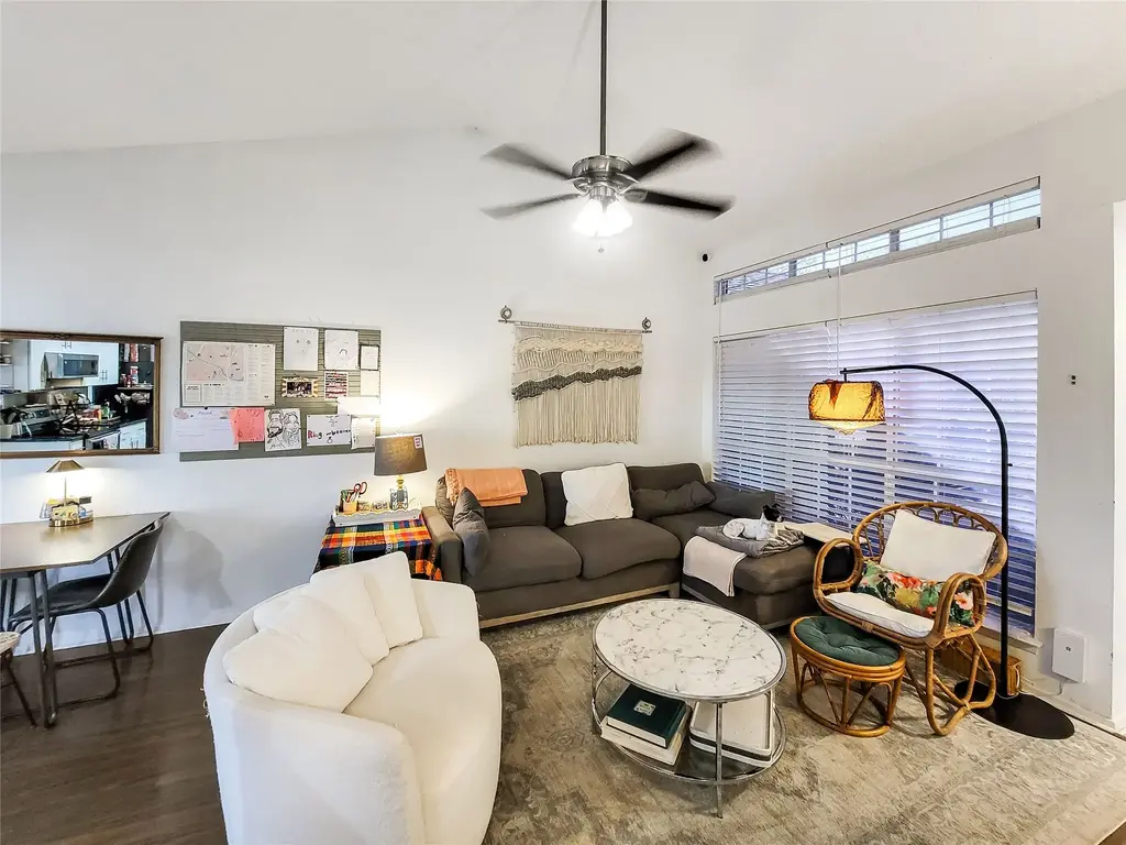 1015 E Yager Lane 9, Austin
