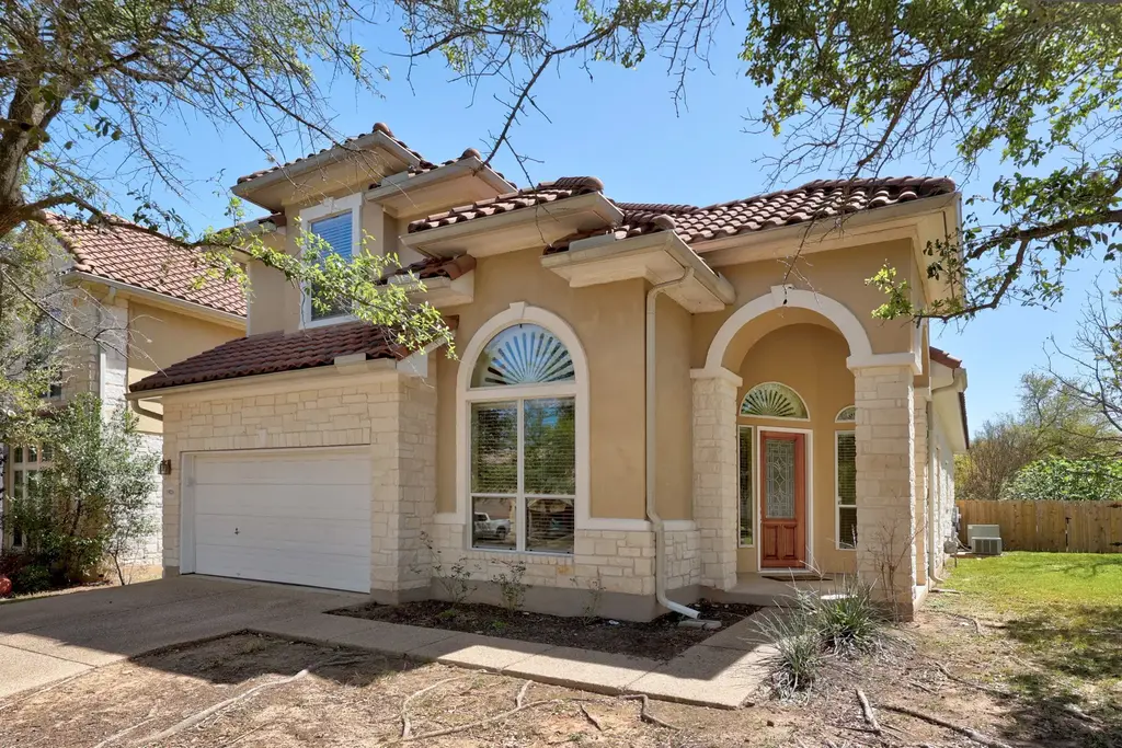 15529 Interlachen Drive, Austin