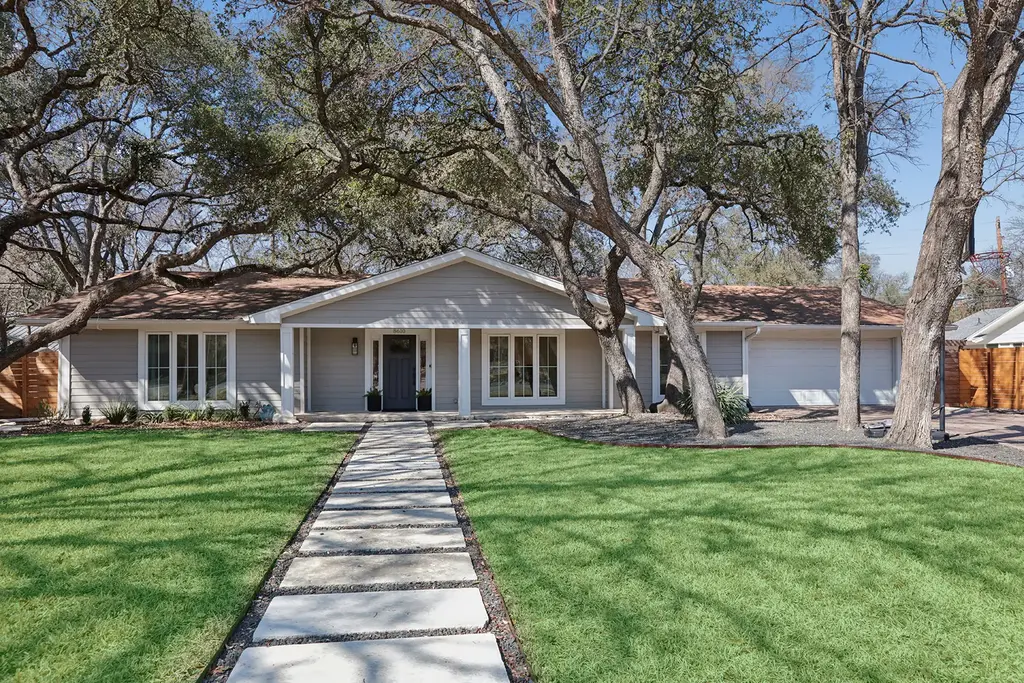 8610 Mesa Drive, Austin