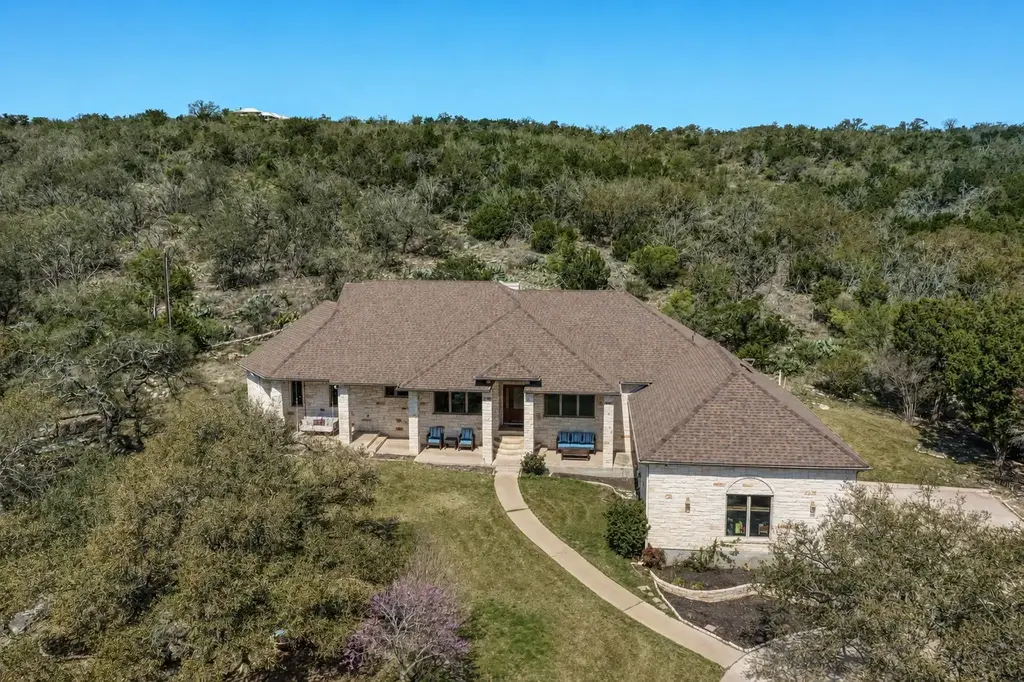 330 Juniper Trail, Kingsland