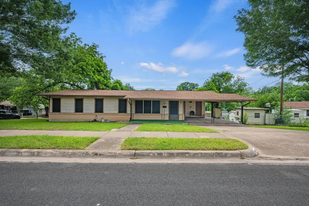 2000 Cedar Avenue, Austin