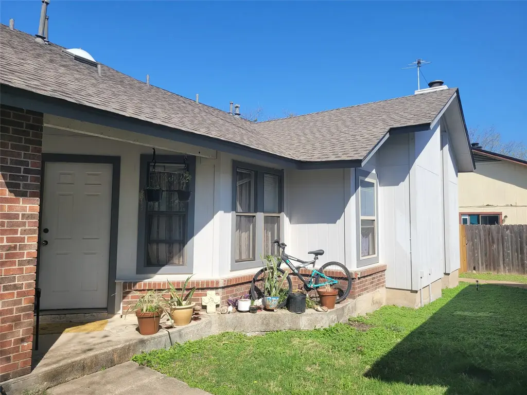1804 Rawhide Drive, Round Rock