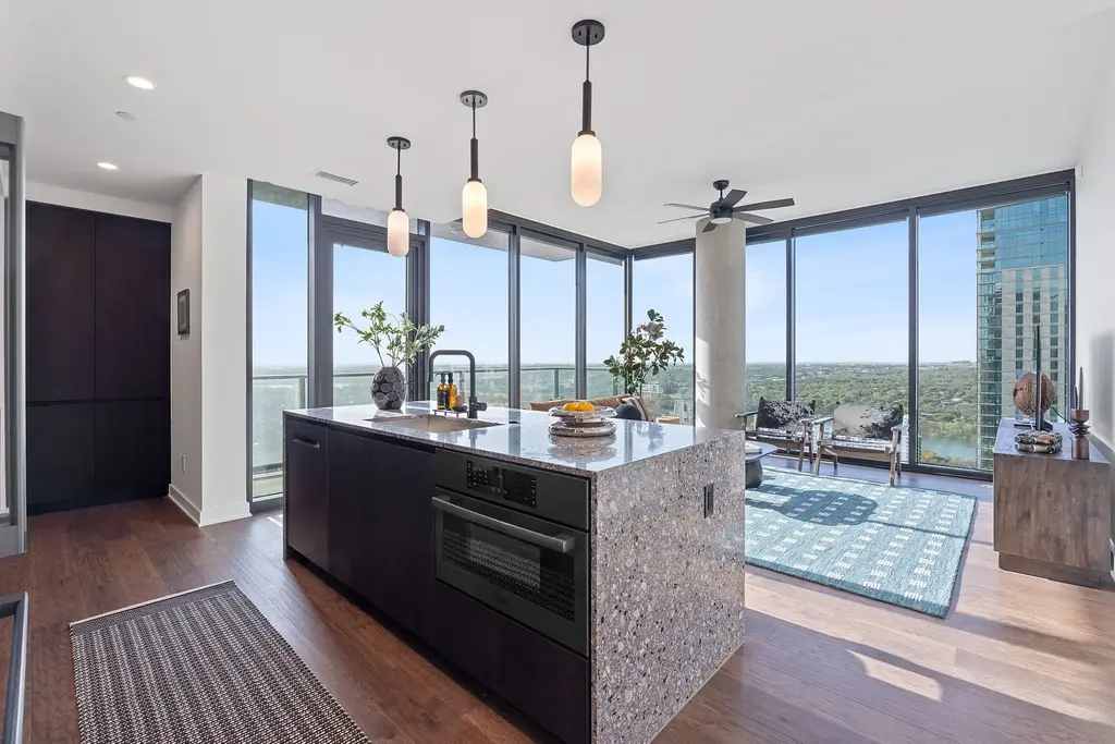 84 East Avenue 3906, Austin