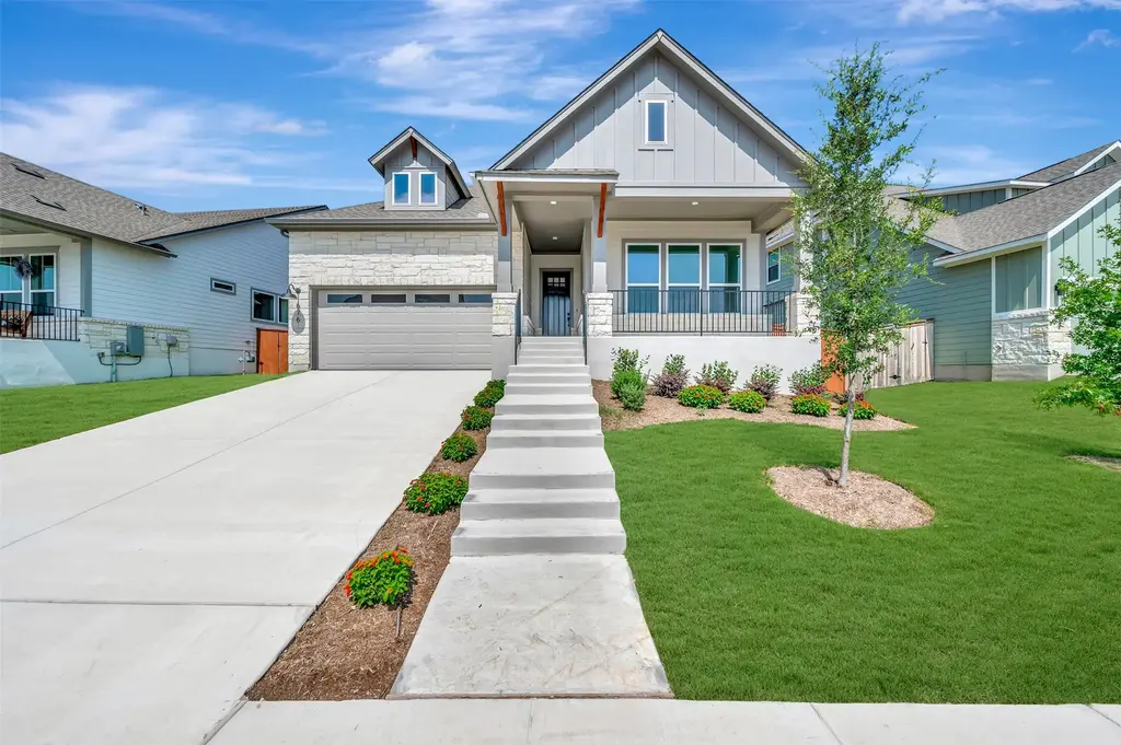 676 Sage Thrasher Circle, Dripping Springs