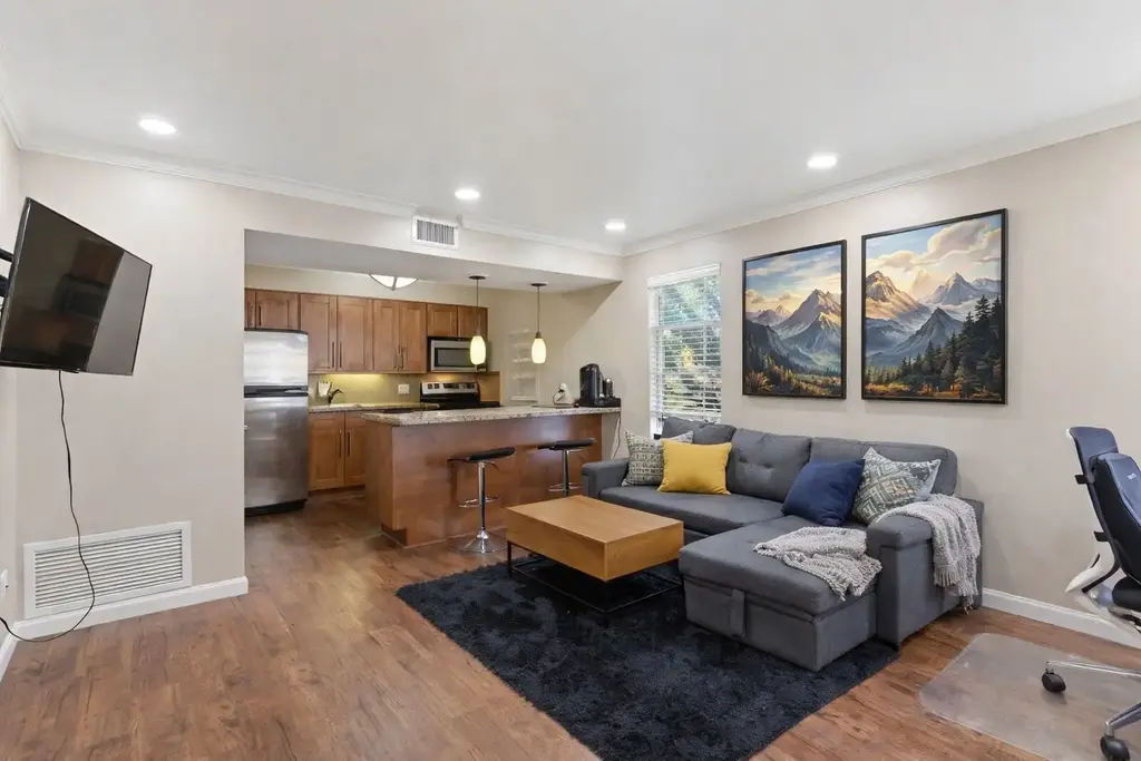 7685 Northcross Drive 429, Austin