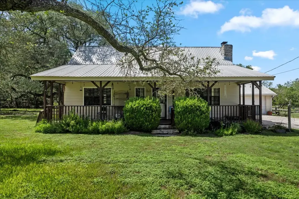 200 Little Barton Drive, Dripping Springs