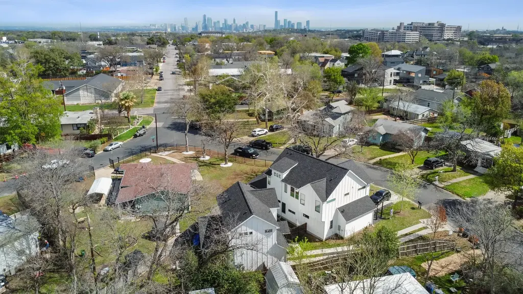 4502 Banister Lane B, Austin
