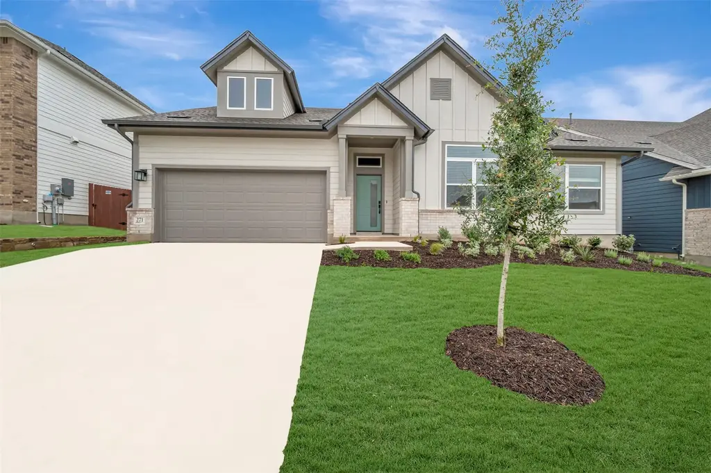 271 Twistleaf Drive, Buda