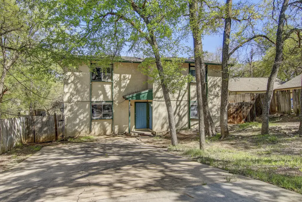 6207 Adalee Avenue, Austin