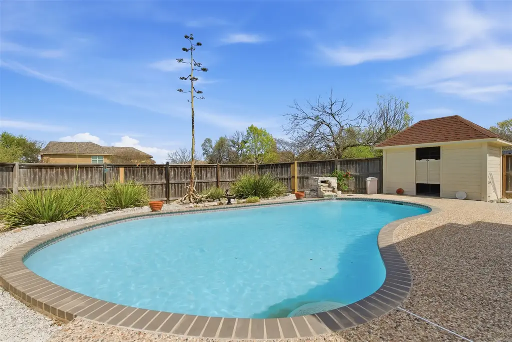 207 Silver Oak Drive, Round Rock