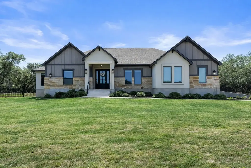 204 Love Creek Court, Spicewood