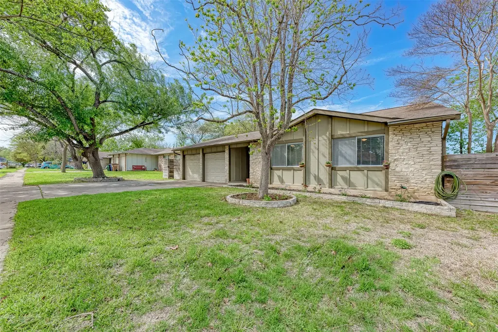 2804 Sissinghurst Drive, Austin