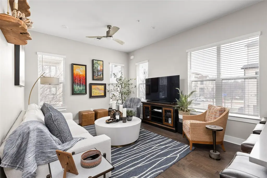 4325 Jackson Avenue 2105, Austin