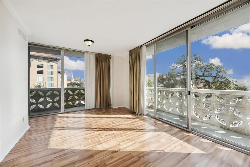 1801 Lavaca Street 2d, Austin