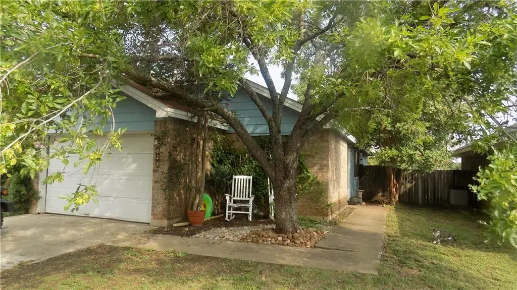 825 Mica Drive, Leander