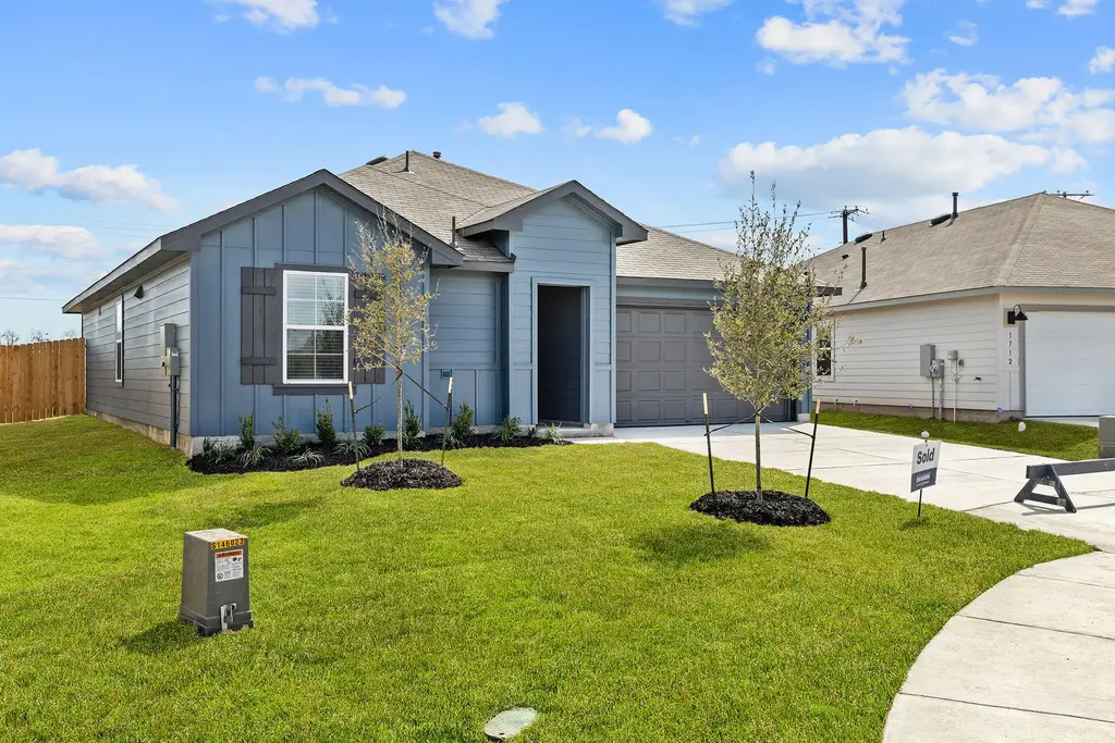 1702 Miller Terrace, Lockhart