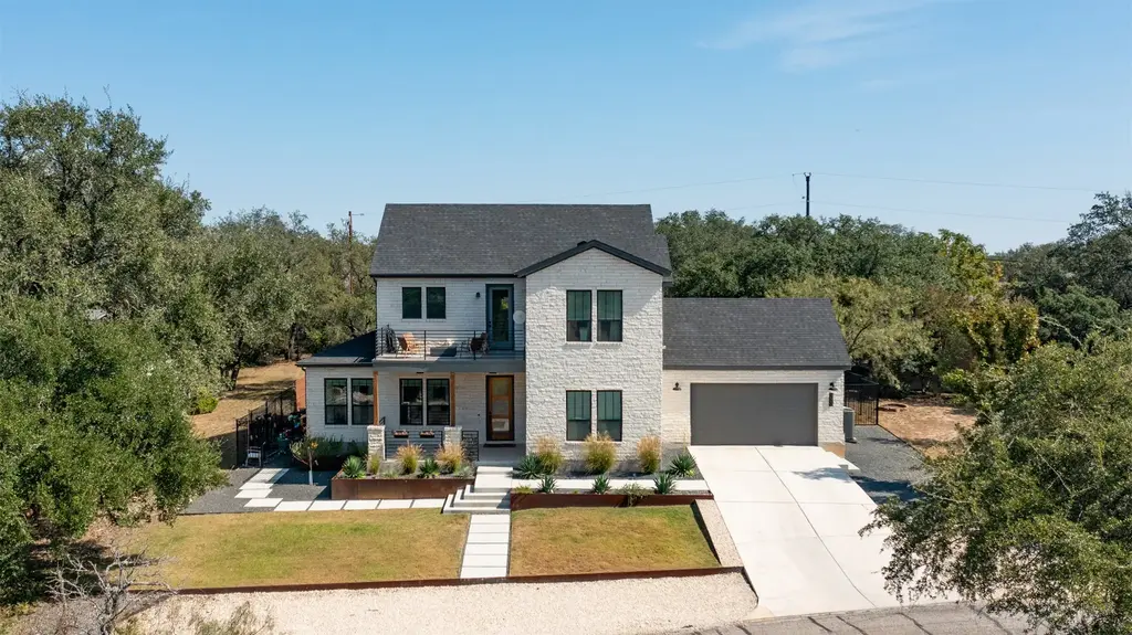 330 Kendall Road, Spicewood