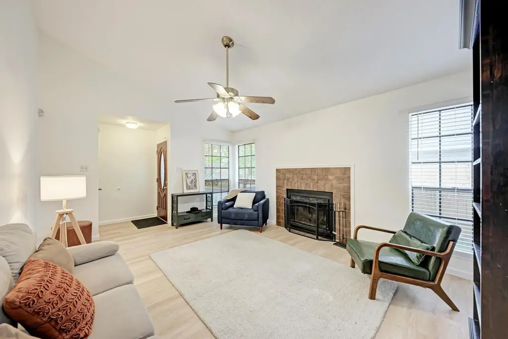 8610 Croydon Loop, Austin