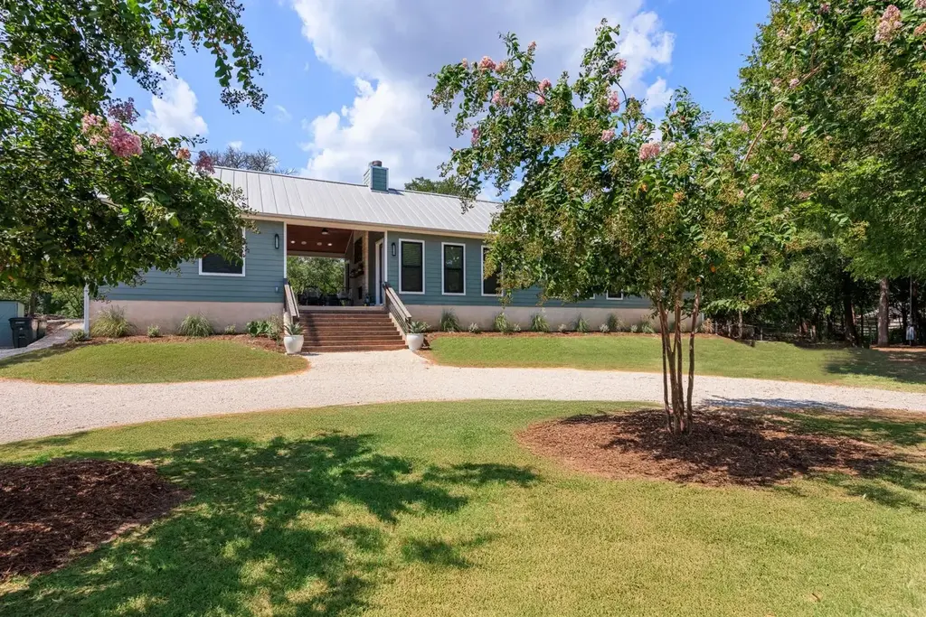 104 River Road Circle, Wimberley