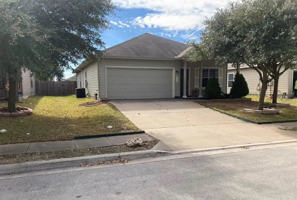 11409 Hereford Street, Manor