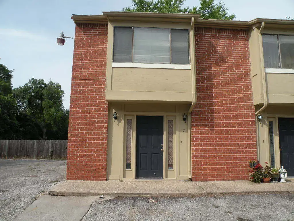 1221 W Hopkins Street 8, San Marcos