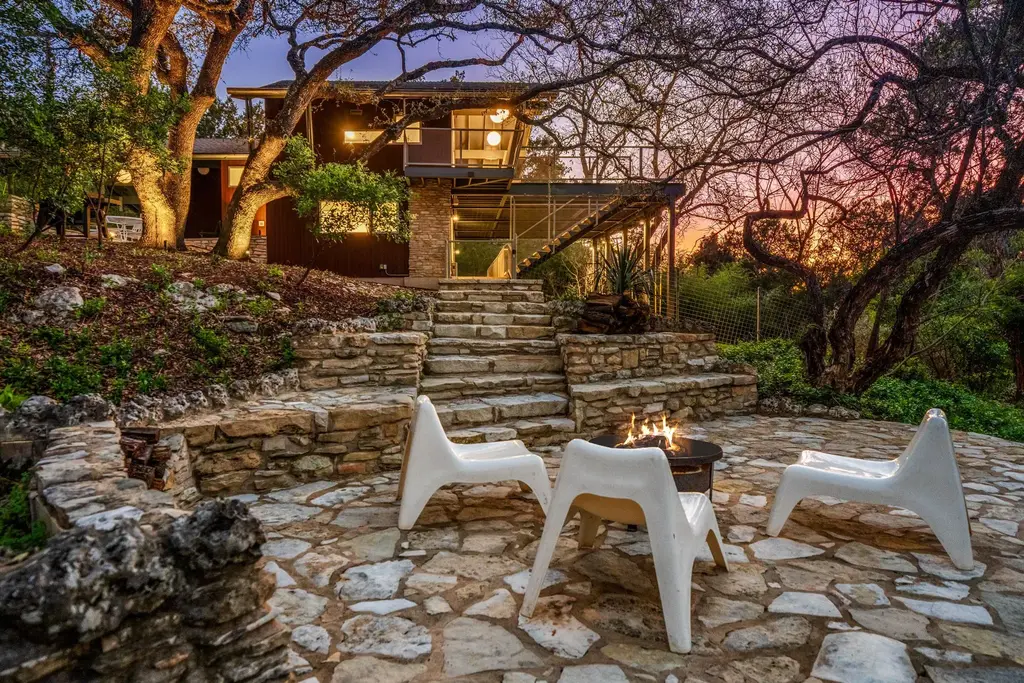 6404 Lakeshore Drive, Lago Vista