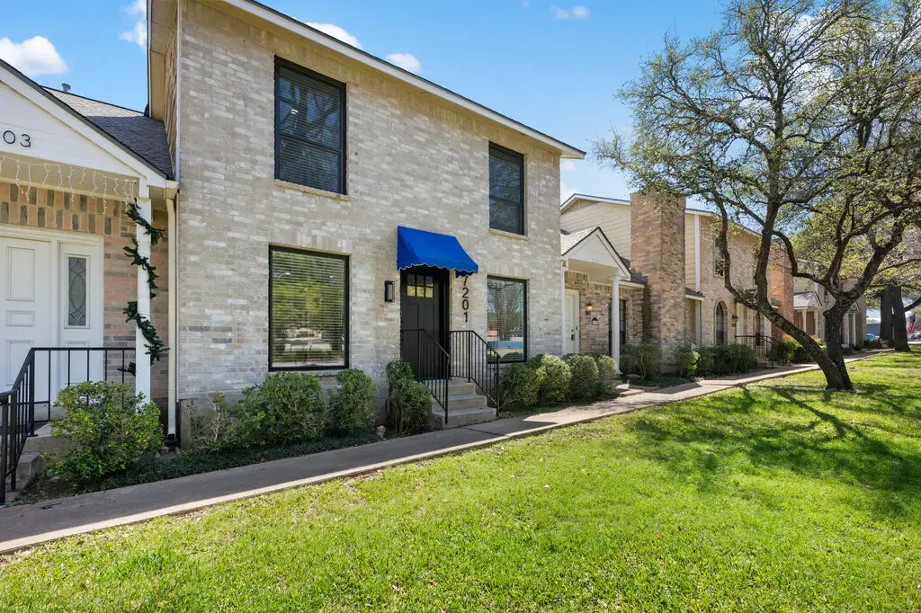 7201 Chimney Corners, Austin