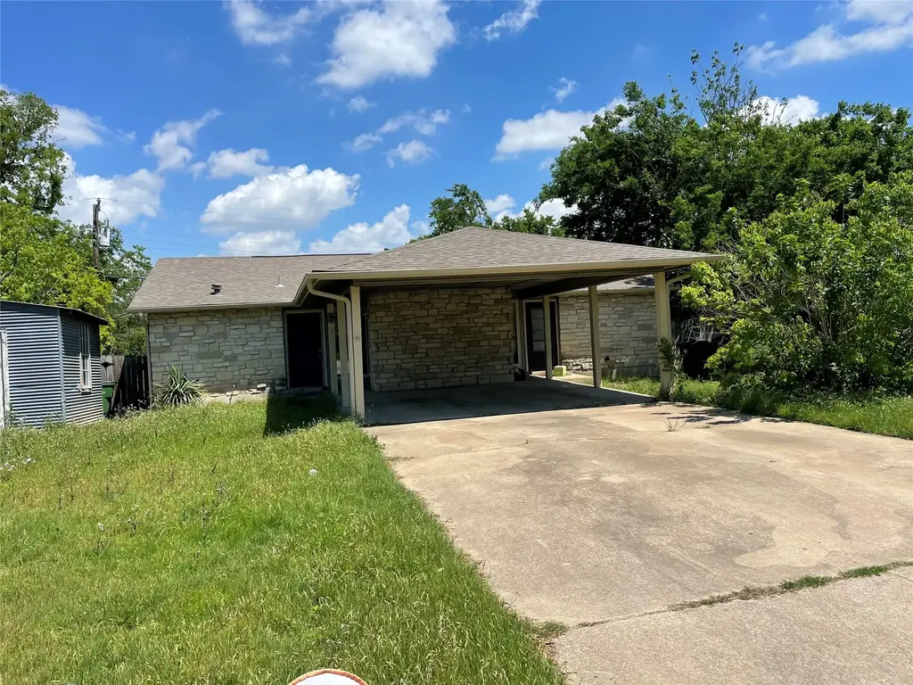 2001 Magnolia Drive A, Round Rock