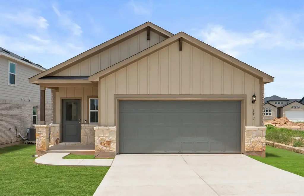 173 Golden Bell Way, Buda