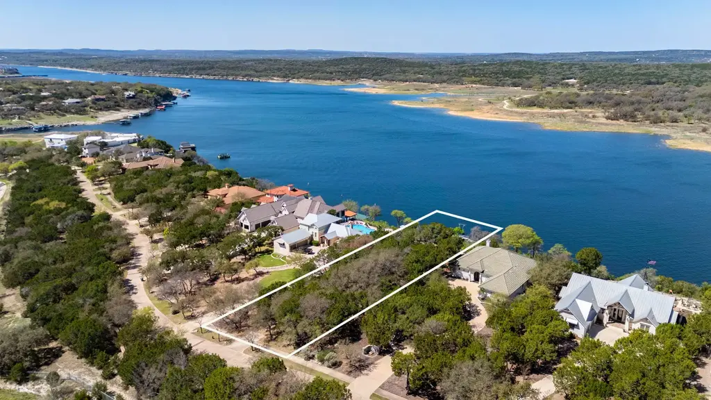 5304 Canyon Oaks Drive, Lago Vista
